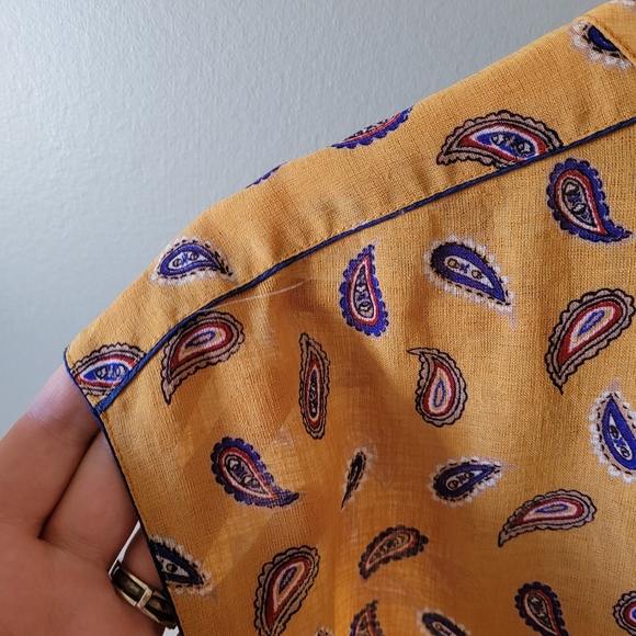 Vintage 70s mustard paisley button front dress with pintucks 1940s style - Picture 9 of 14